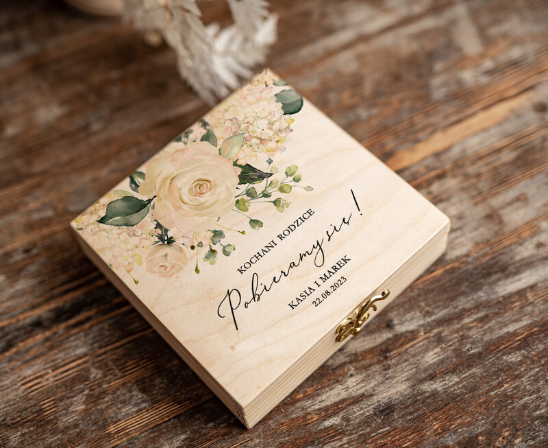 Zaproszenia ślubne dla Rodziców: Drewniana skrzyneczka ze zdjęciem – wyjątkowy prezent dla najważniejszych osób w naszym życiu