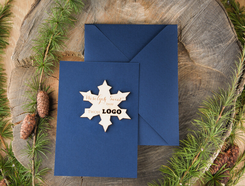 Kartki świąteczne dla firm z logo: eleganckie i personalizowane

Kartka z ozdobą na choinkę: dodaj magii do swojego świątecznego przesłania!-3
