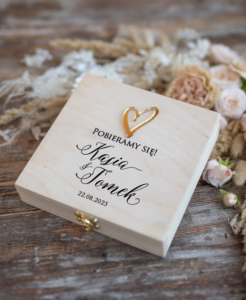 Zaproszenie na Ślub dla Taty - eleganckie drewniane pudełko z niespodzianką w środku: nadruk na pudełku!-0
