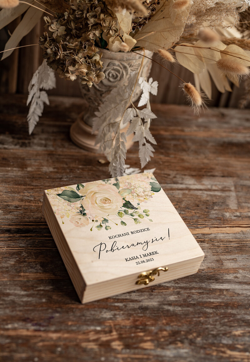 Zaproszenia ślubne dla Rodziców: Drewniana skrzyneczka ze zdjęciem jako wyjątkowy prezent-1