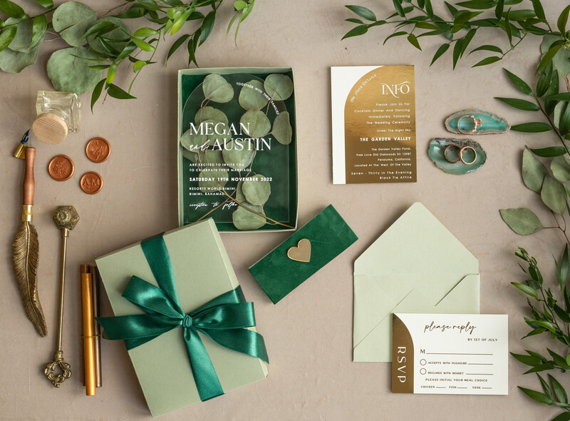 Zielone pudełko zaproszenie dla rodziców: wyjątkowe zaproszenia z suszonymi kwiatami-10
